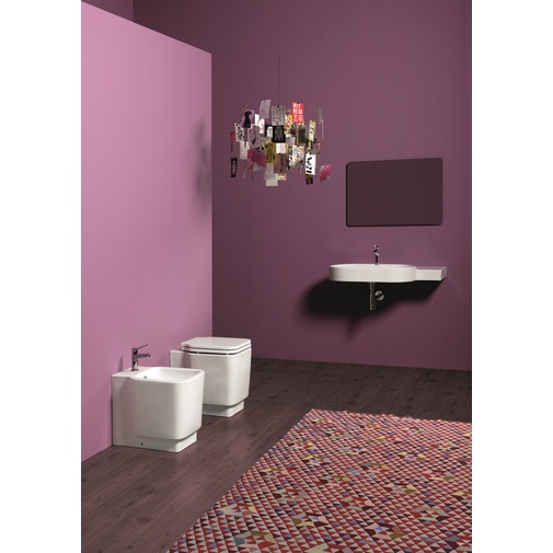 Bidet a terra filomuro squadrato in ceramica bianca - Flow, Simas