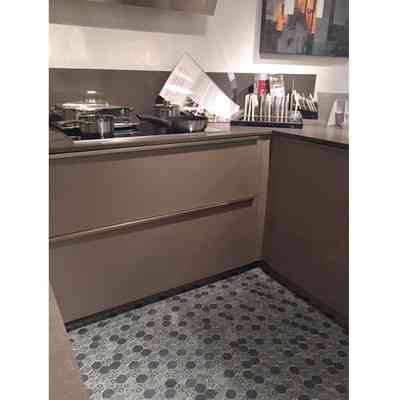 Hexagonal mosaic in recycled glass paste, grey, for floors and walls 30x30.2 cm Gris - Esa Glass Flor, Boxer