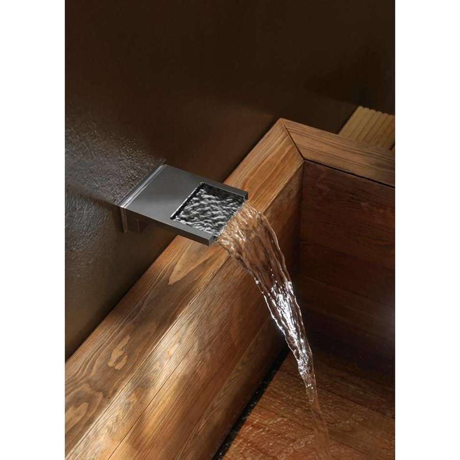 Squared waterfall spout for bathtub and shower - Bossini