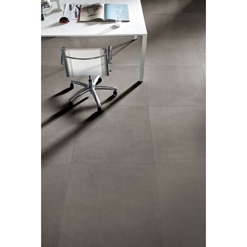 Store 18 60x60 aus Steinzeug in Betonoptik in Naturgrau - Concrete Jungle, Blustyle