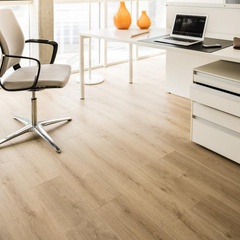Wood effect laminate flooring 8 mm thick, light brown 1383x193 cm Ac 4 - Evoke Classic Oak, Ambientis